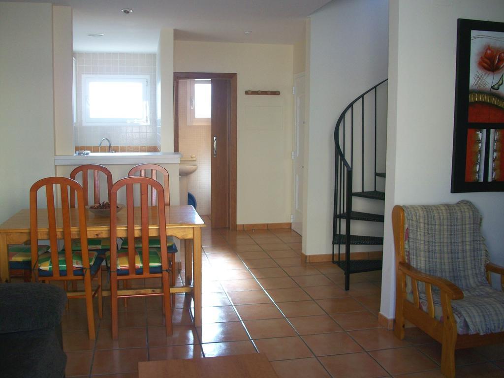 Apartamentos Par Tres - Oliva Nova Chambre photo