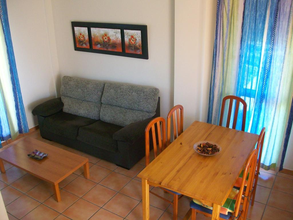 Apartamentos Par Tres - Oliva Nova Extérieur photo